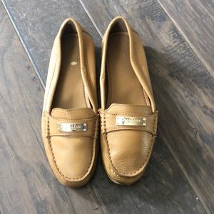 Coach Size 7 Tan Frederica Loafers